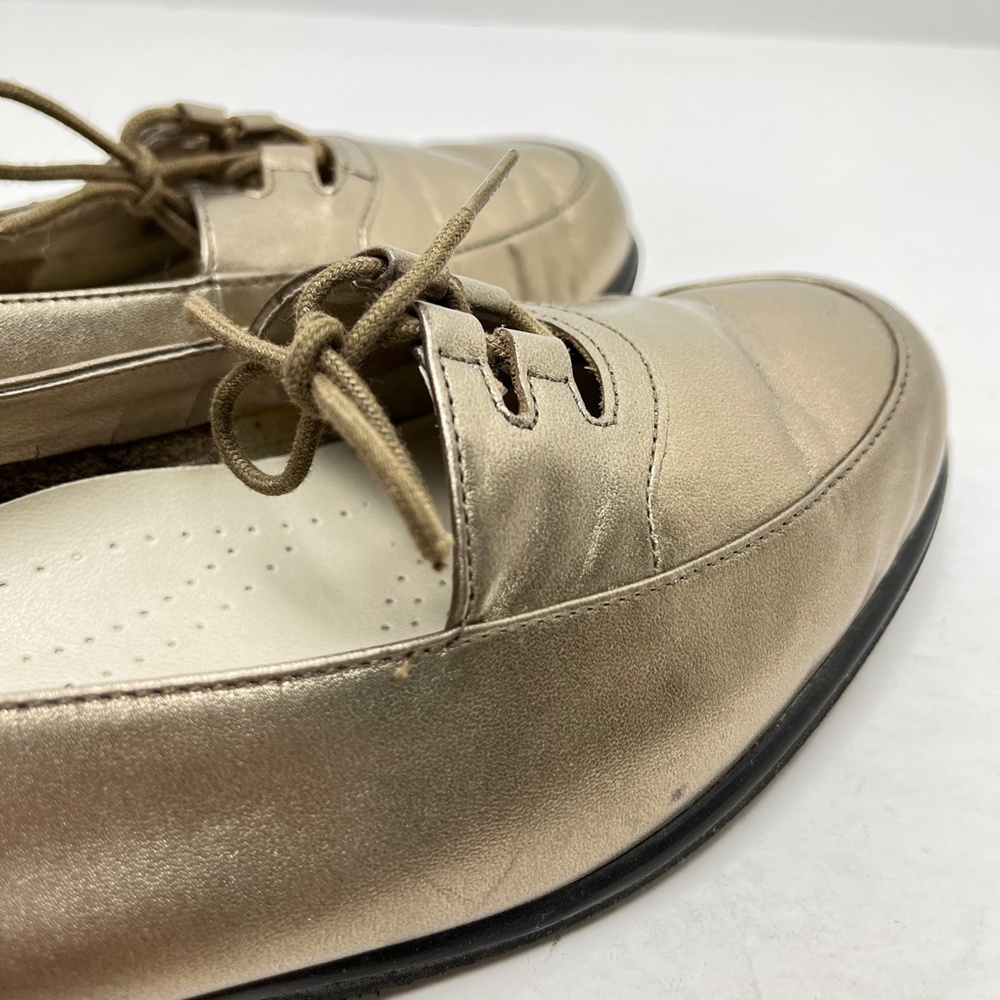 TROTTERS Metallic Gold Genuine Leather Flats Loafers Round Toe Classic Shoes 7 - Picture 4 of 16